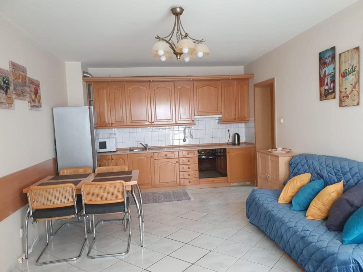 Apartament Koala Kolobrzeg, 50 M Do Plazy, Garaz-Po Wczesniejszej Rezerwacji U Wlascicieli, Wifi, Mile Widziane Czworonogi Bagian luar foto
