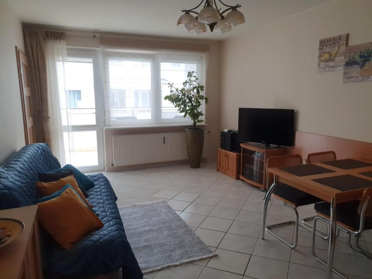 Apartament Koala Kolobrzeg, 50 M Do Plazy, Garaz-Po Wczesniejszej Rezerwacji U Wlascicieli, Wifi, Mile Widziane Czworonogi Bagian luar foto