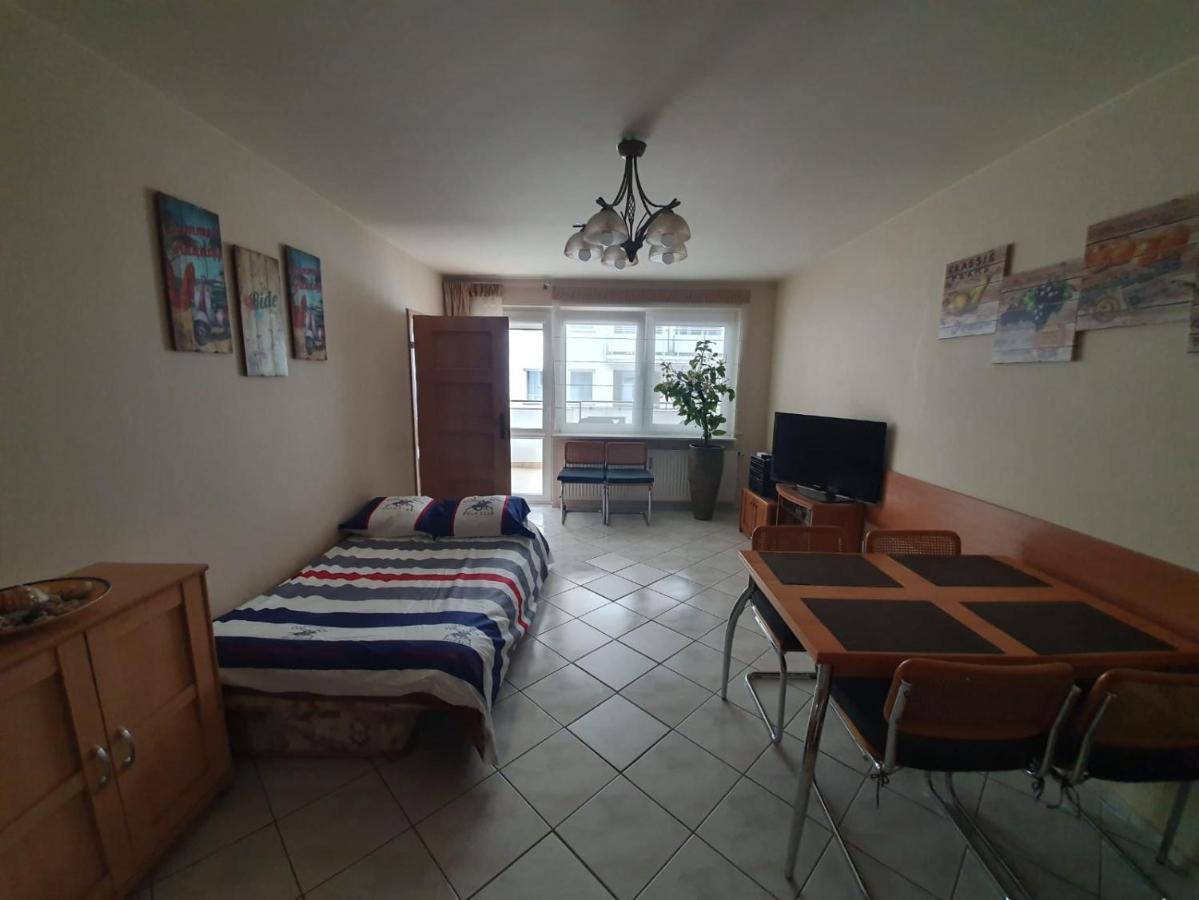 Apartament Koala Kolobrzeg, 50 M Do Plazy, Garaz-Po Wczesniejszej Rezerwacji U Wlascicieli, Wifi, Mile Widziane Czworonogi Bagian luar foto
