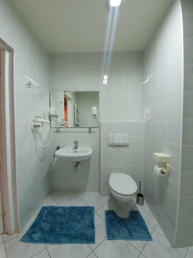 Apartament Koala Kolobrzeg, 50 M Do Plazy, Garaz-Po Wczesniejszej Rezerwacji U Wlascicieli, Wifi, Mile Widziane Czworonogi Bagian luar foto