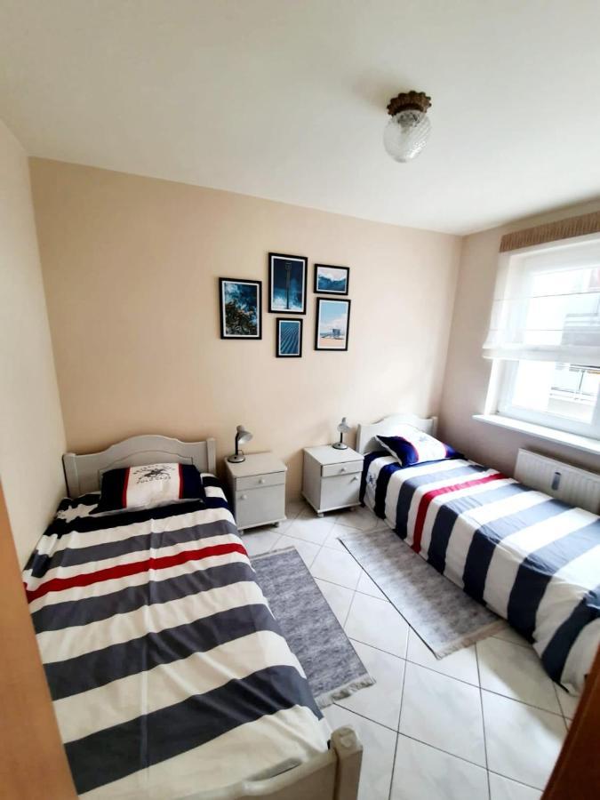 Apartament Koala Kolobrzeg, 50 M Do Plazy, Garaz-Po Wczesniejszej Rezerwacji U Wlascicieli, Wifi, Mile Widziane Czworonogi Bagian luar foto